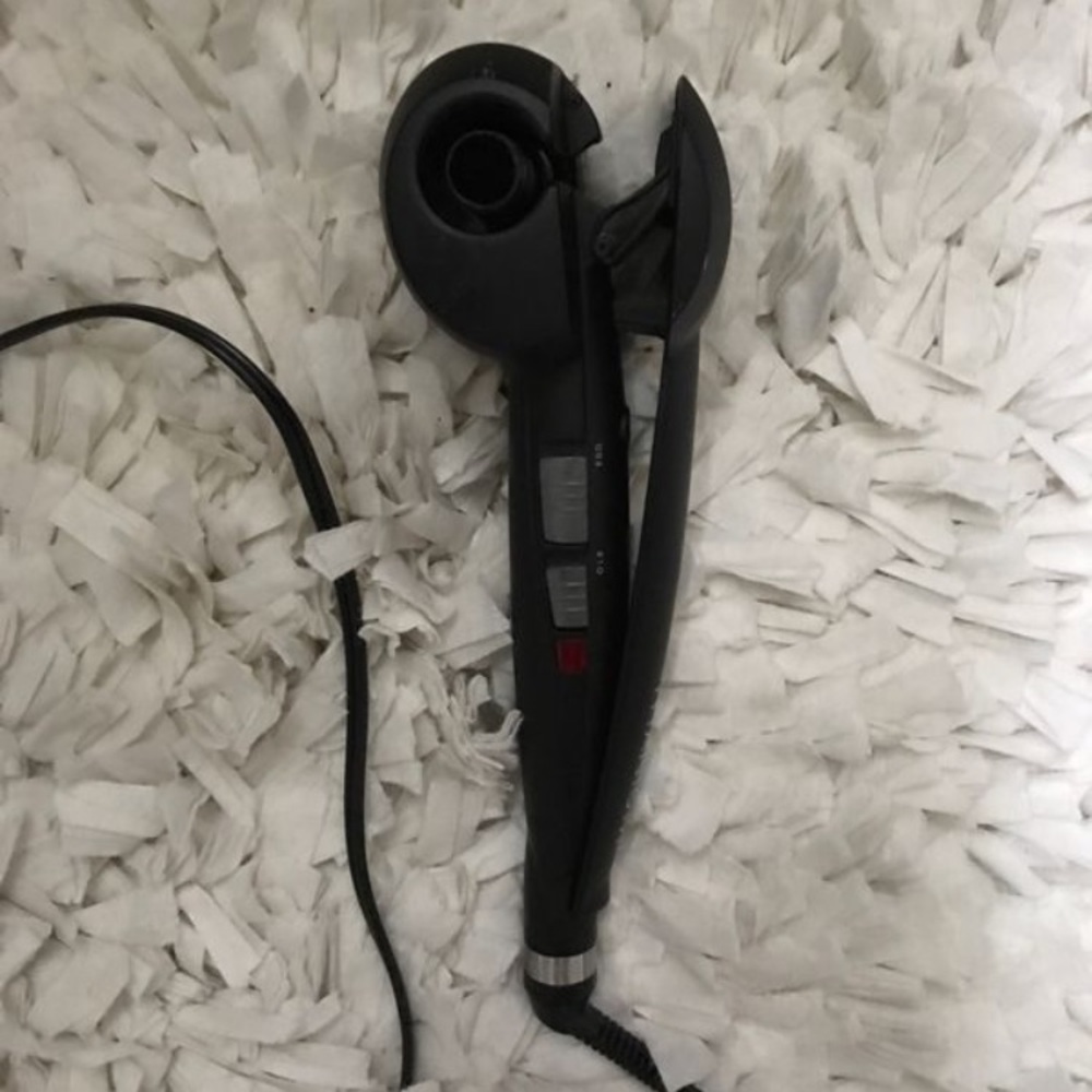 Baby bliss instant hair curler.